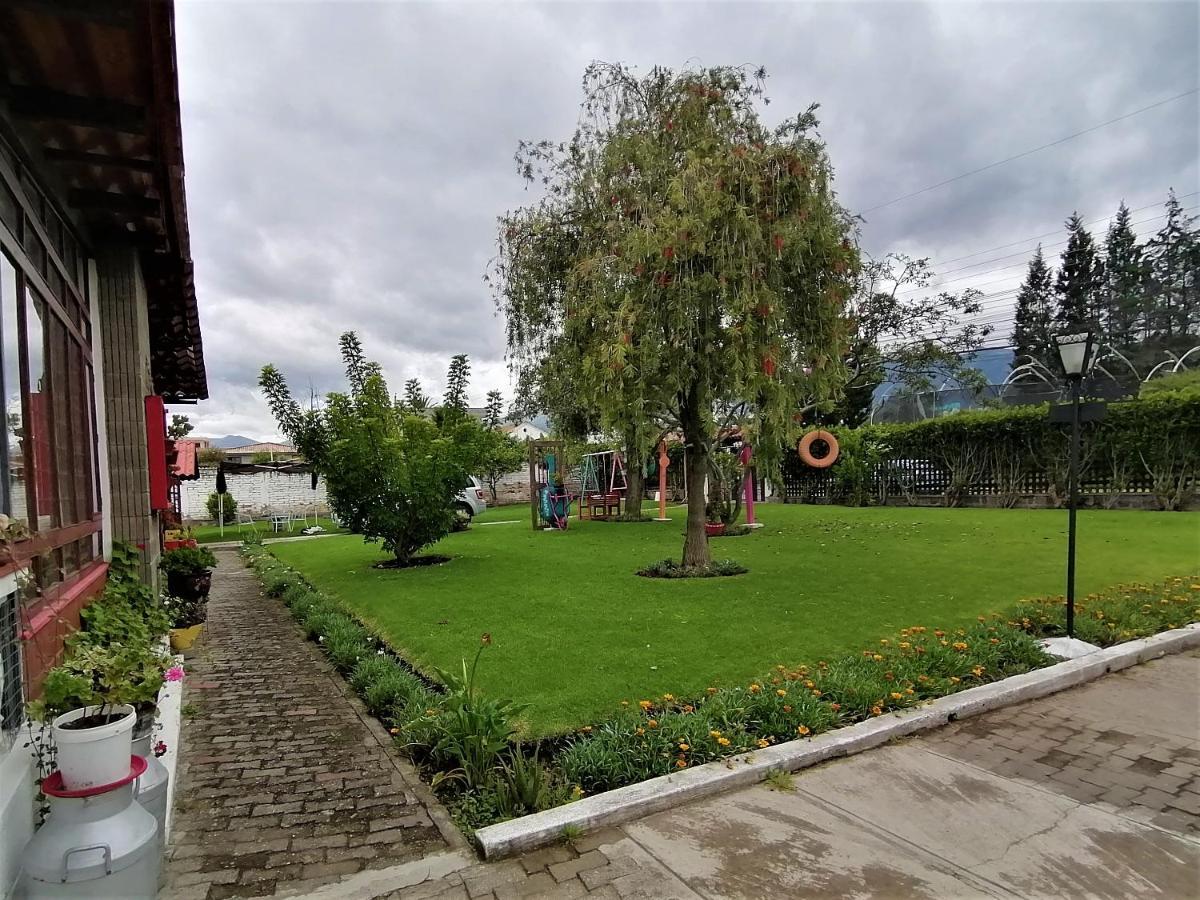 Chester'S B&B Tababela Exterior photo
