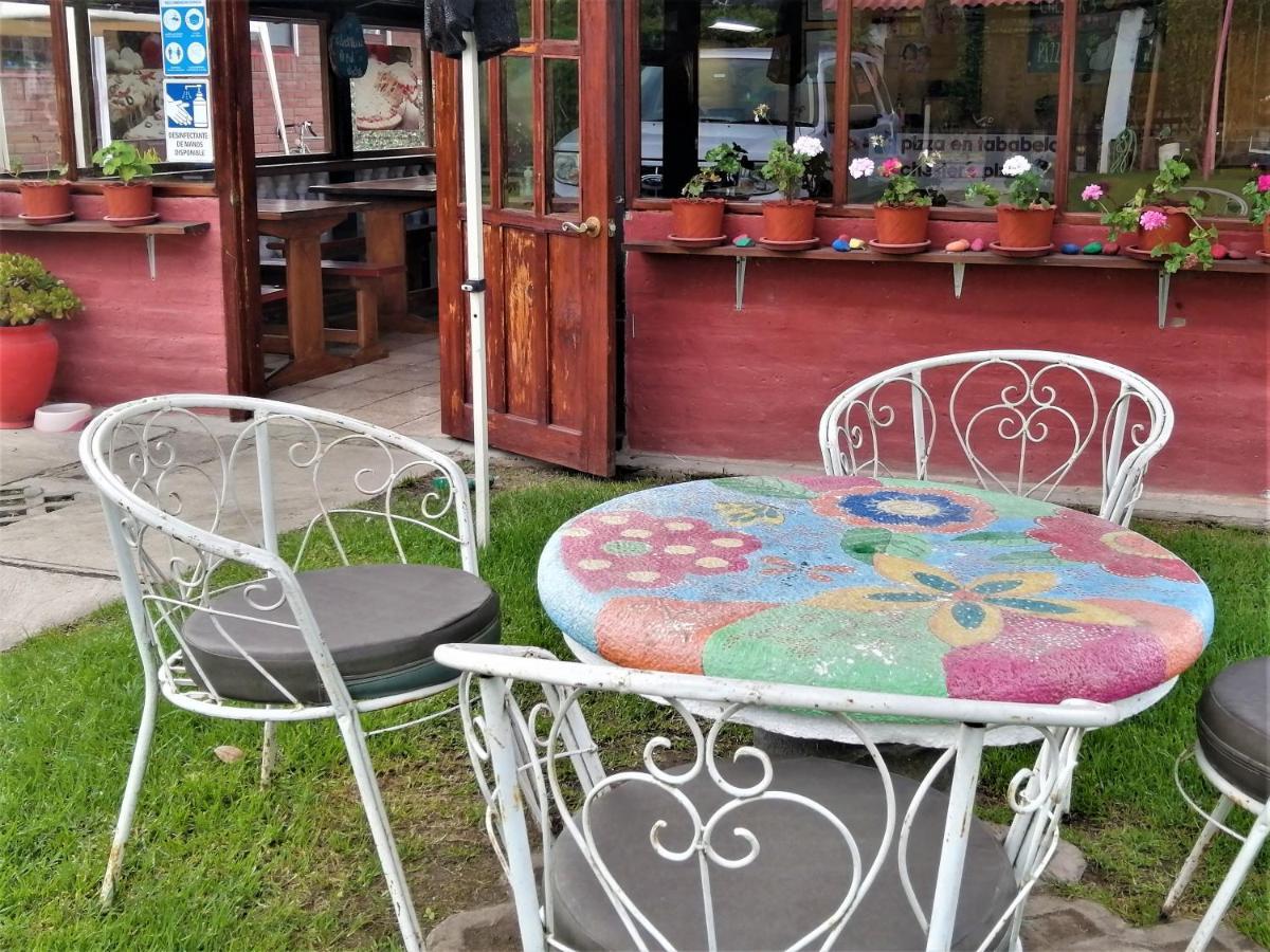 Chester'S B&B Tababela Exterior photo
