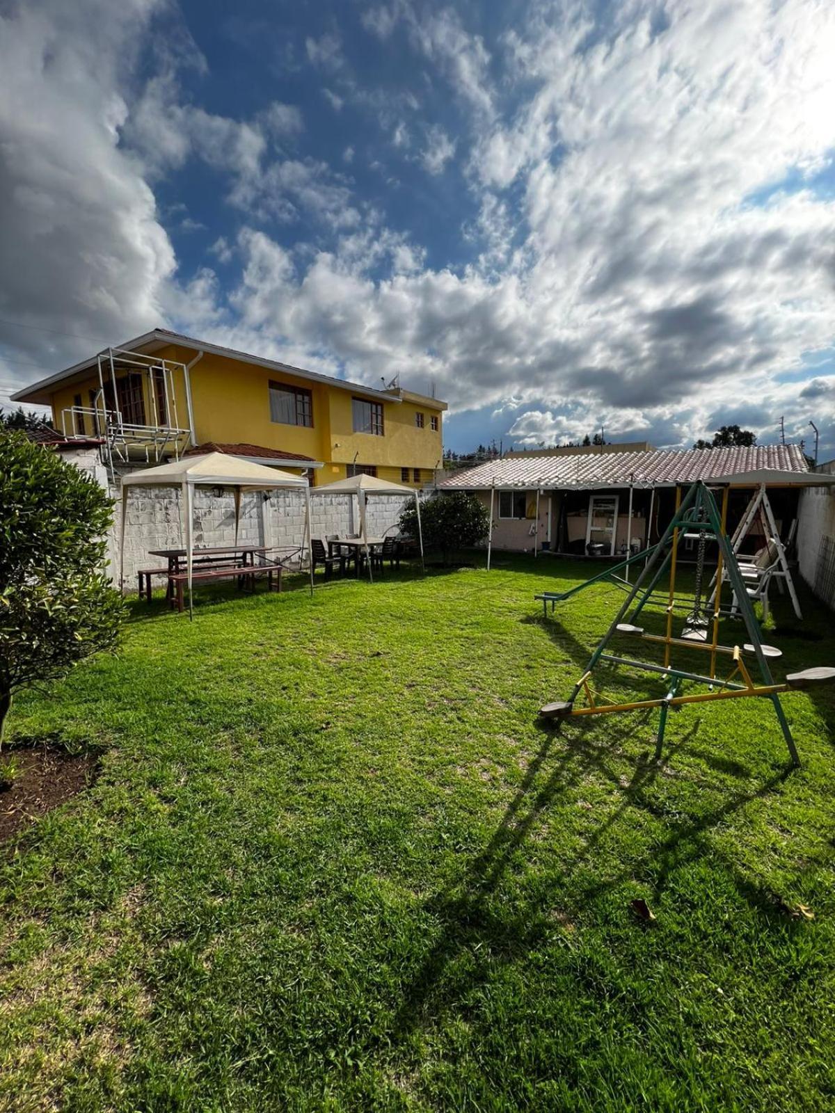 Chester'S B&B Tababela Exterior photo